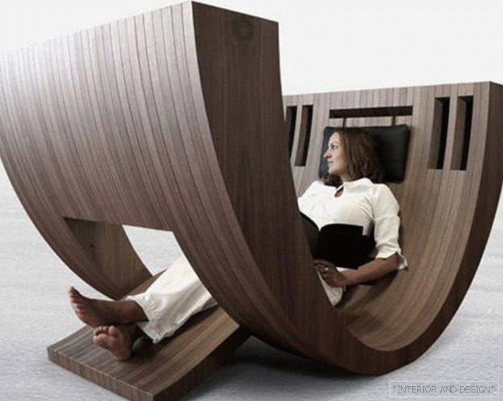 Houpací židle ve stylu high-tech pro obývací pokoj 1
