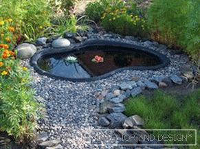 Umělý rybník v zahradě