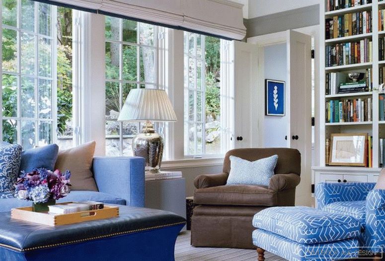 Vzduchově modrý odstín v obývacím pokoji 3