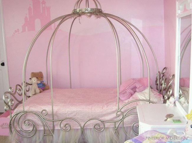 Růžový pokoj pro dívku 12 let