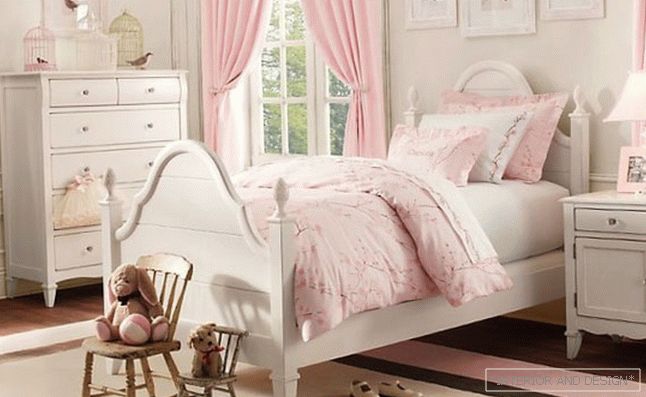 Růžová dětská ložnice