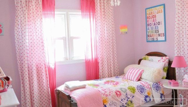 Růžová ložnice design pro dívky